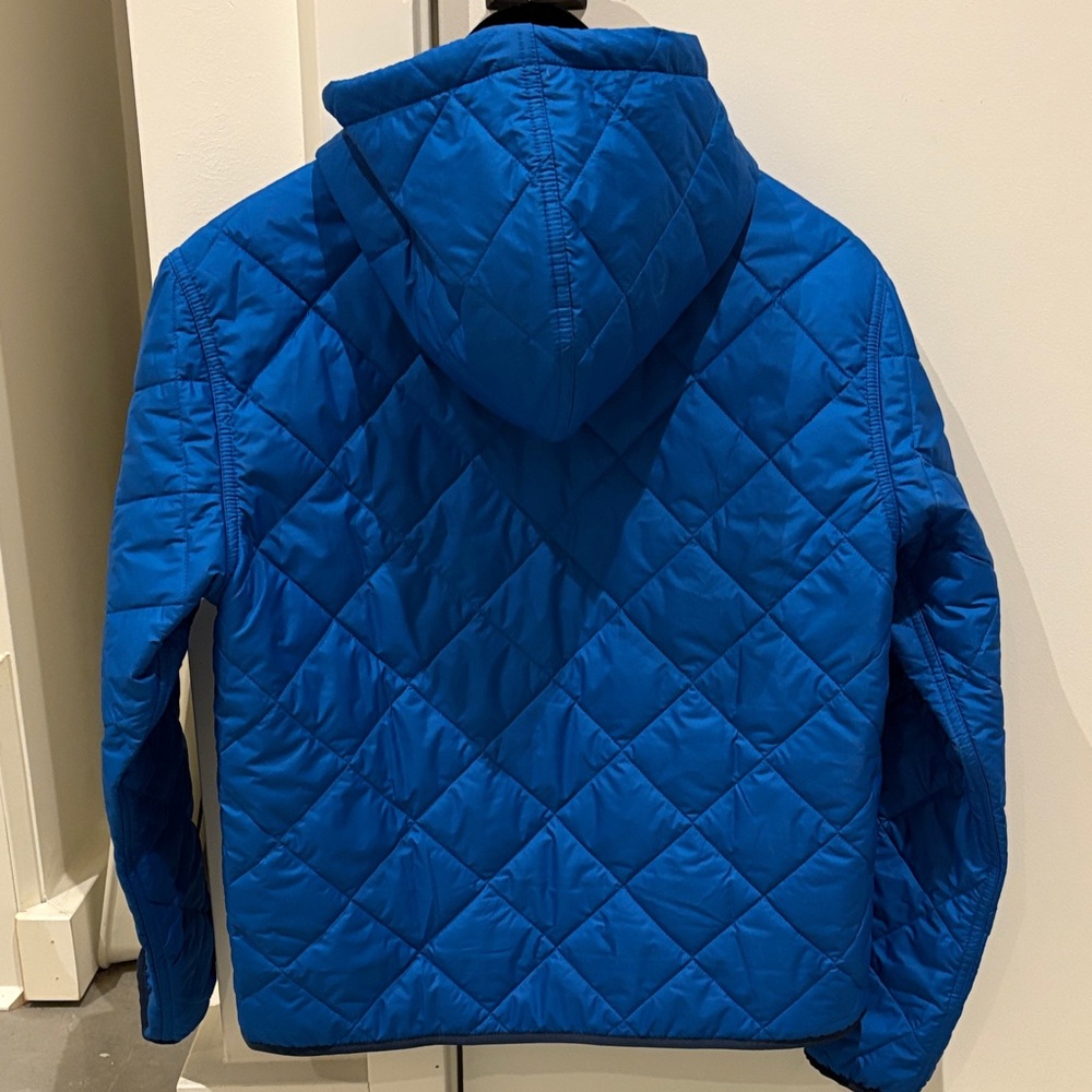 Patagonia Women's Blue and Navy Puffer Jacket - Picture 3 of 6